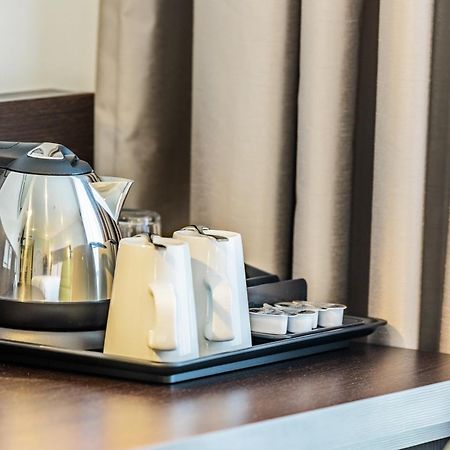 Premier Inn Stuttgart City Europaviertel Екстериор снимка