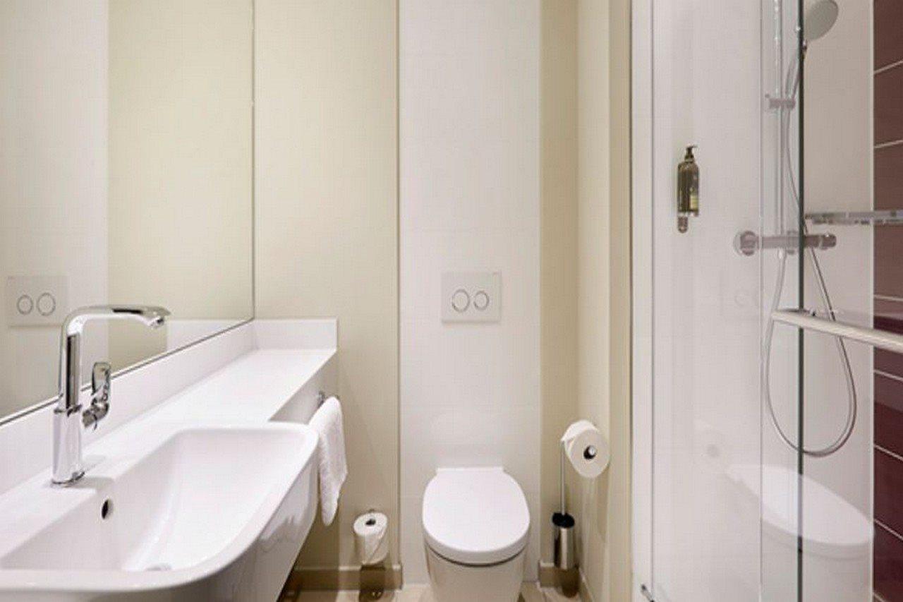 Premier Inn Stuttgart City Europaviertel Екстериор снимка