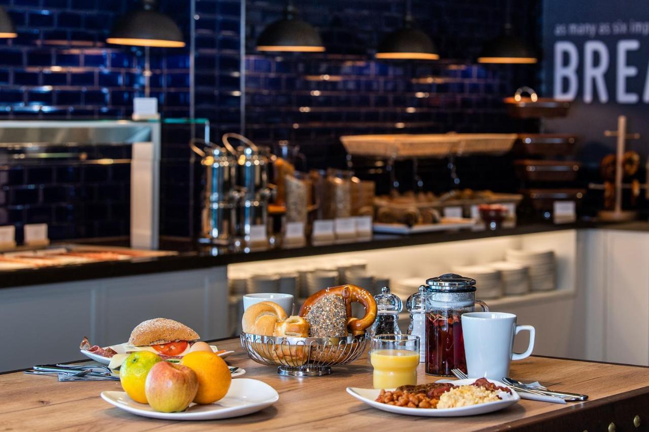 Premier Inn Stuttgart City Europaviertel Екстериор снимка