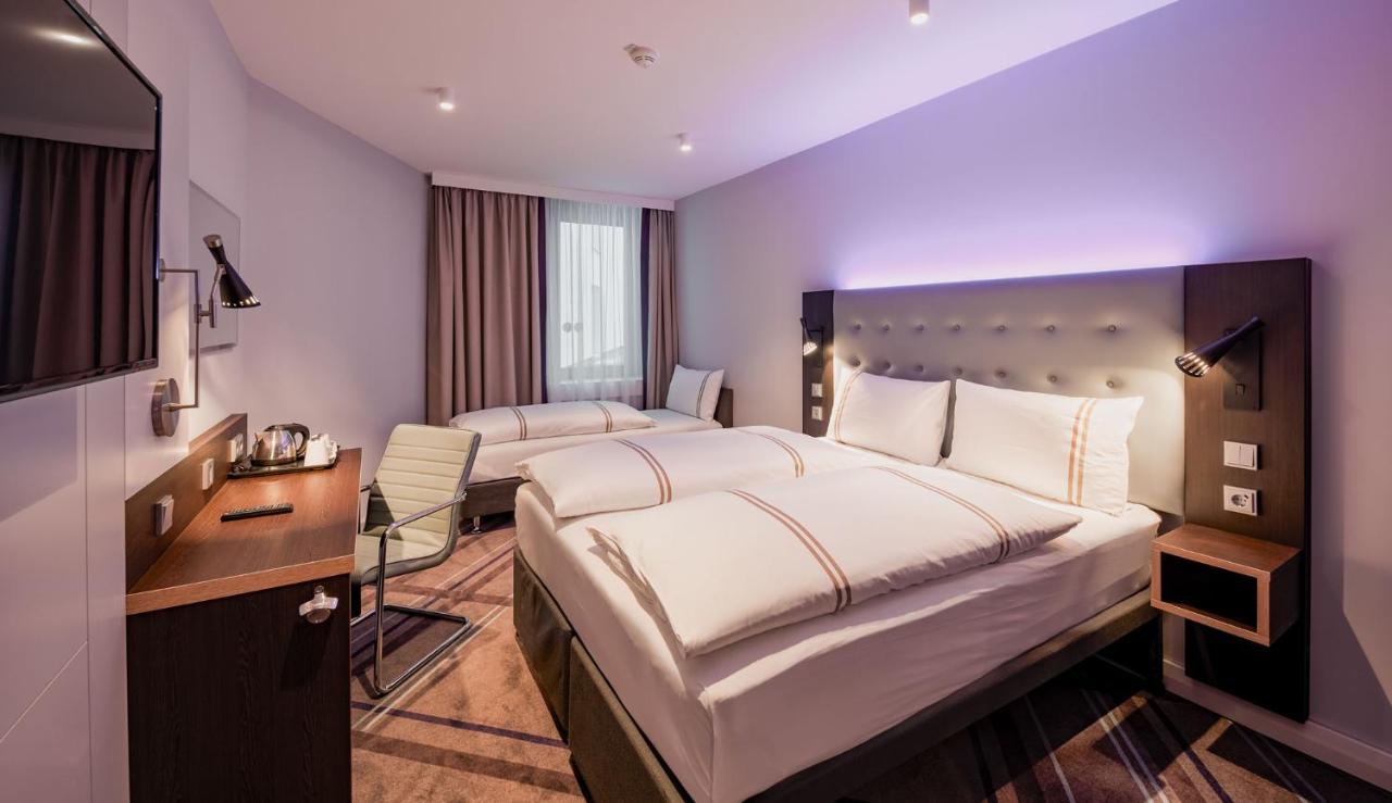 Premier Inn Stuttgart City Europaviertel Екстериор снимка