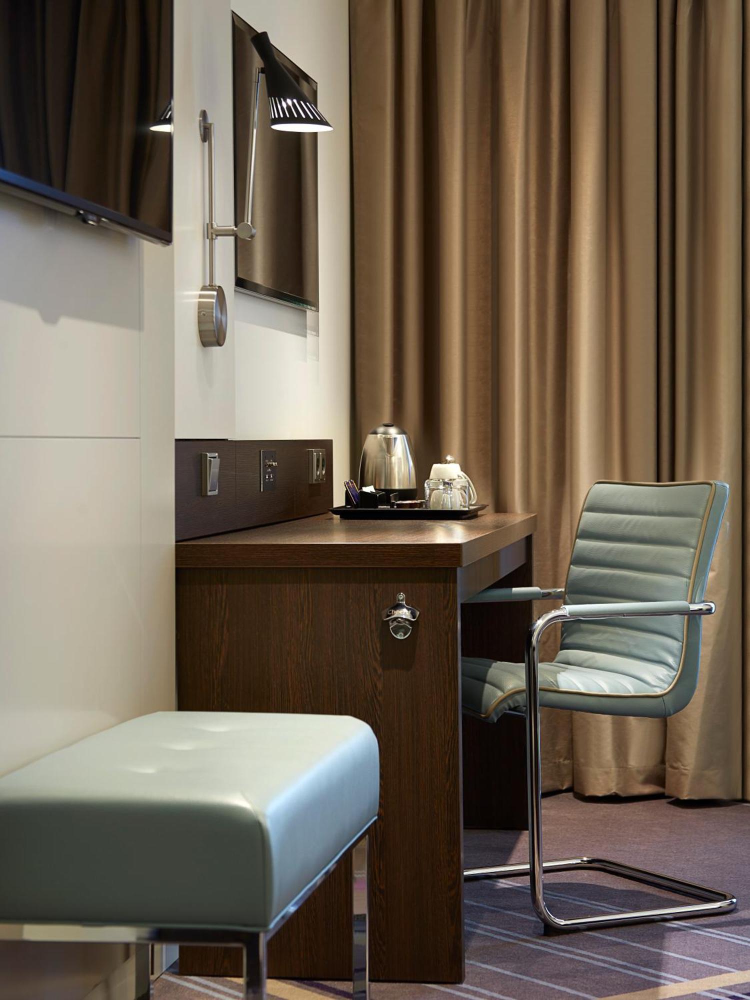 Premier Inn Stuttgart City Europaviertel Екстериор снимка