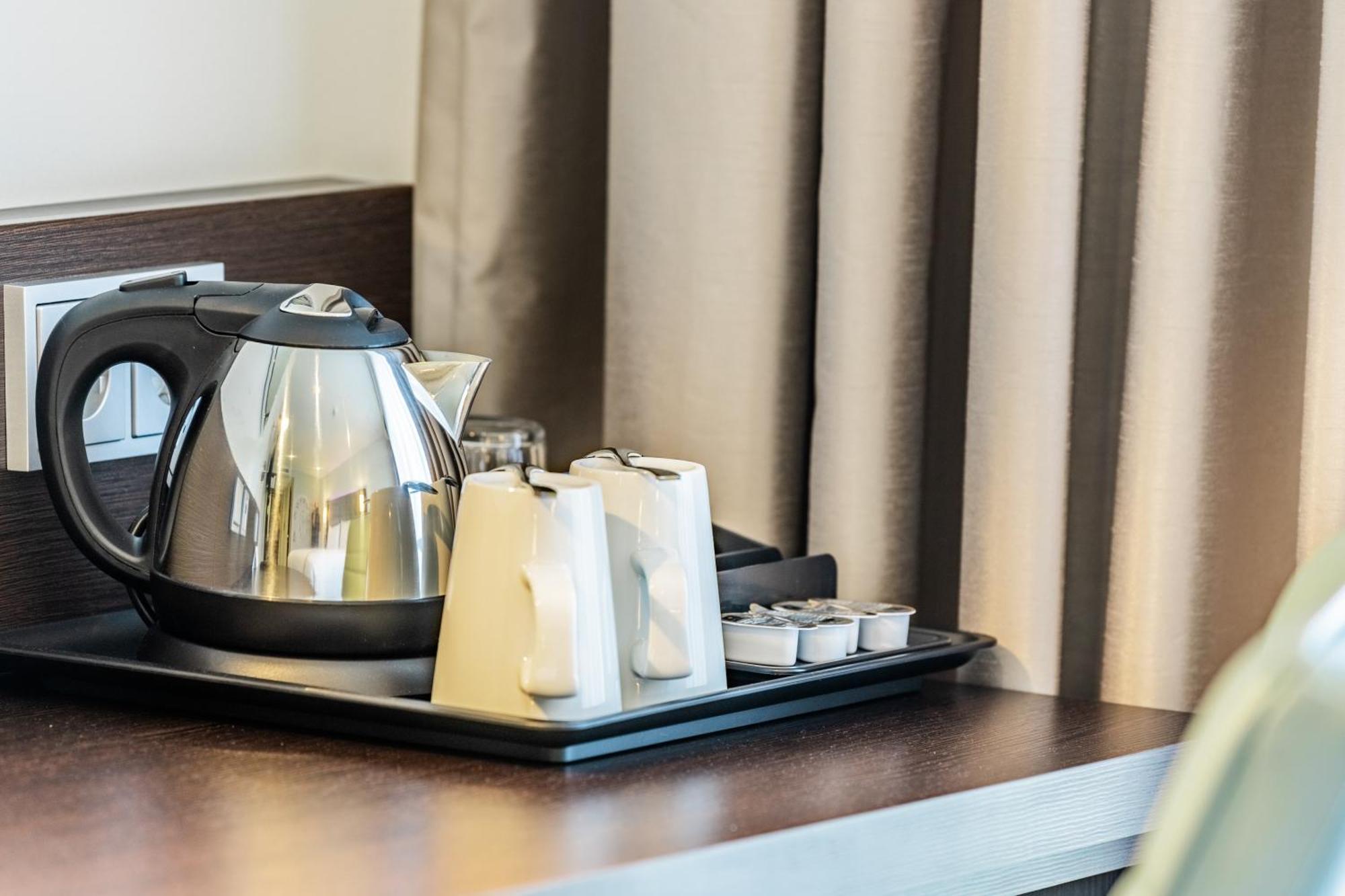 Premier Inn Stuttgart City Europaviertel Екстериор снимка