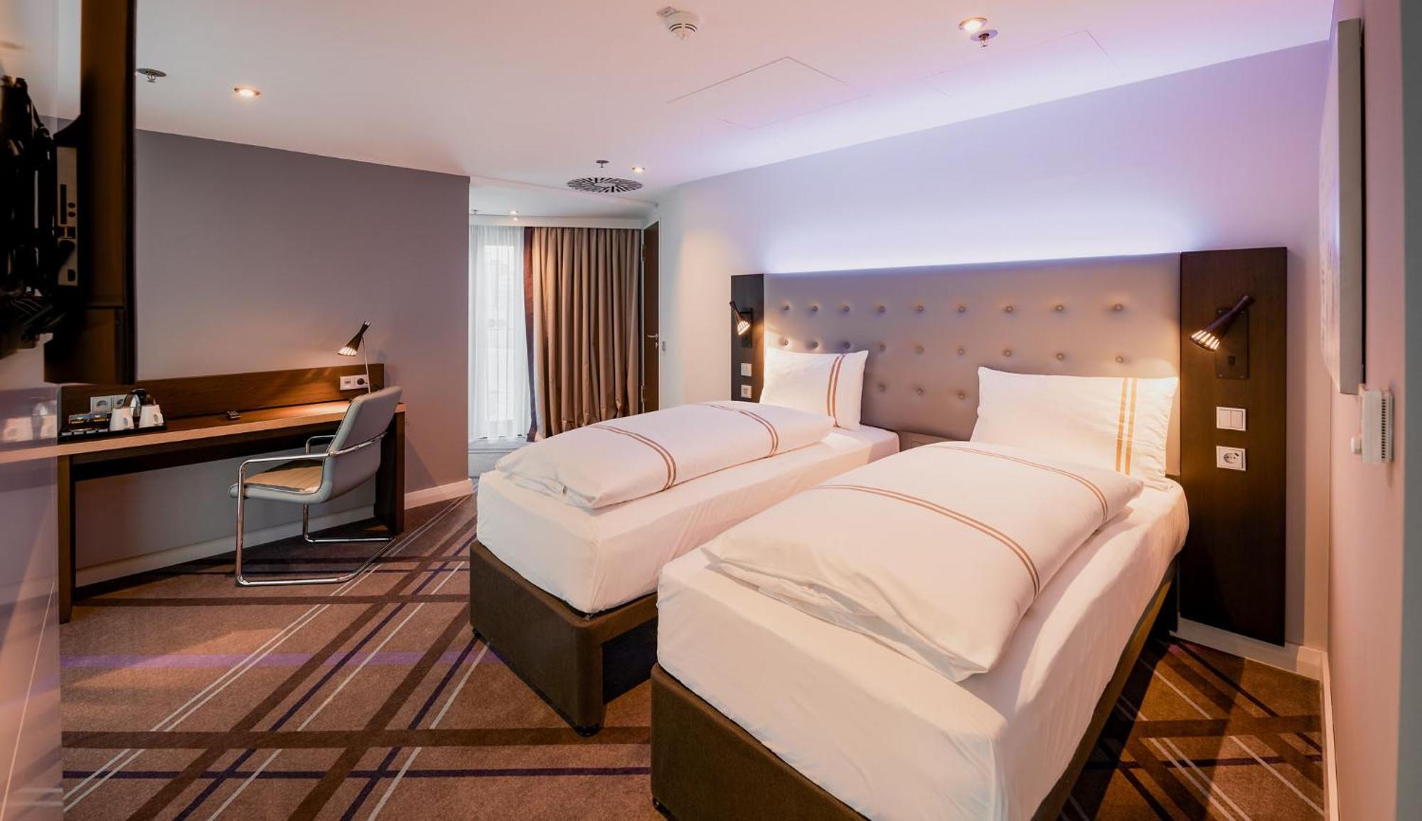 Premier Inn Stuttgart City Europaviertel Екстериор снимка