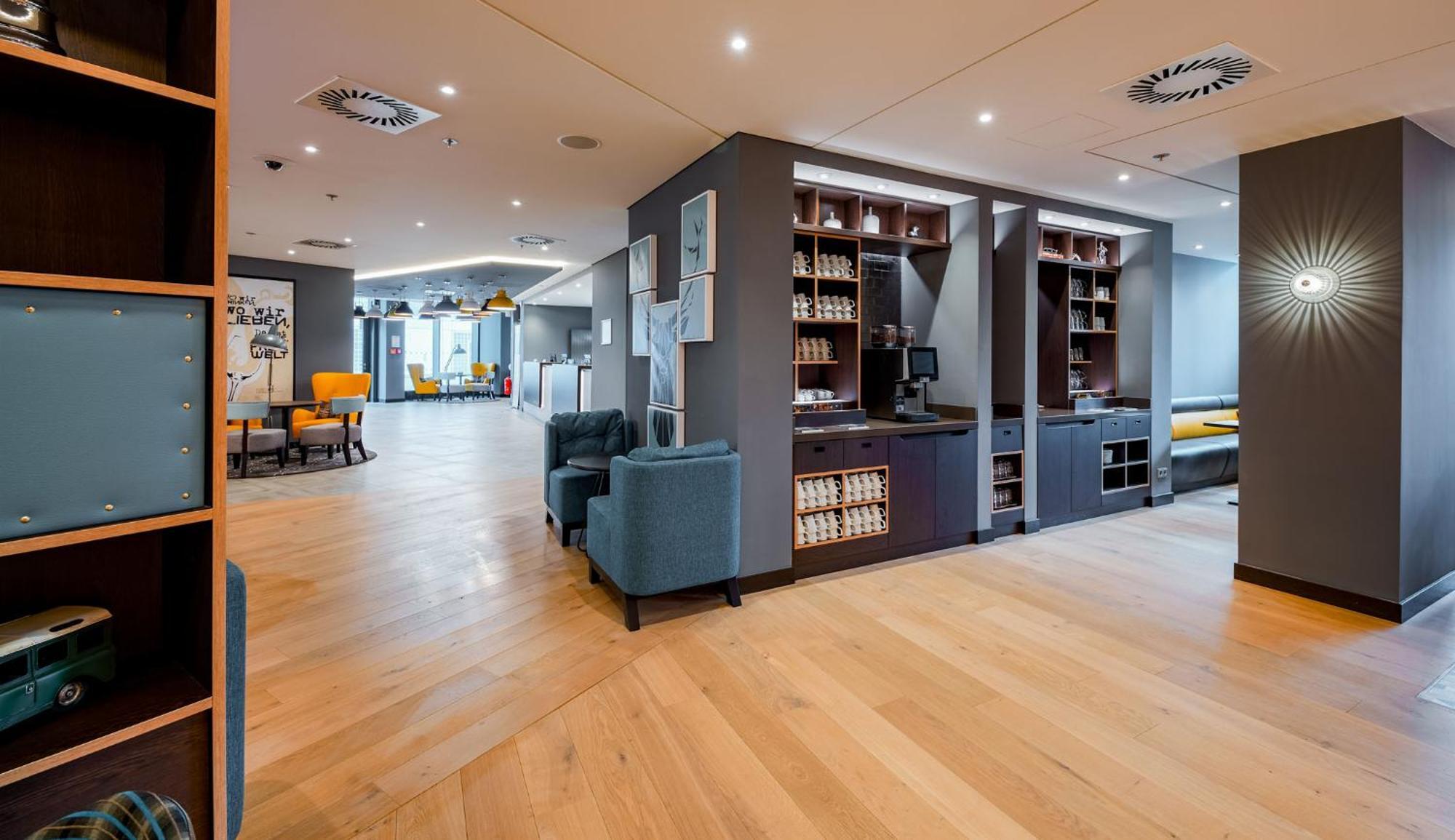 Premier Inn Stuttgart City Europaviertel Екстериор снимка