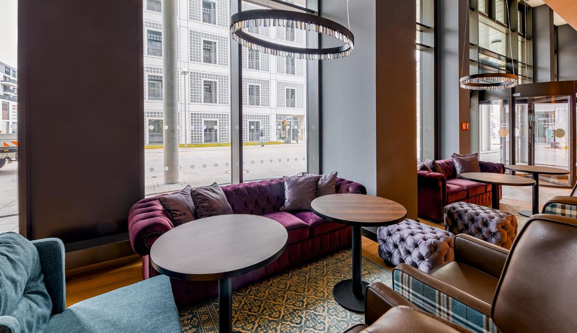 Premier Inn Stuttgart City Europaviertel Екстериор снимка